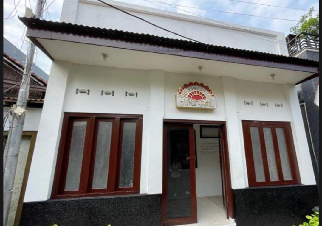 Rumah kelahiran Soekarno, presiden RI pertama di Kampung Peneleh, Surabaya. (Kemenparekraf) - Image