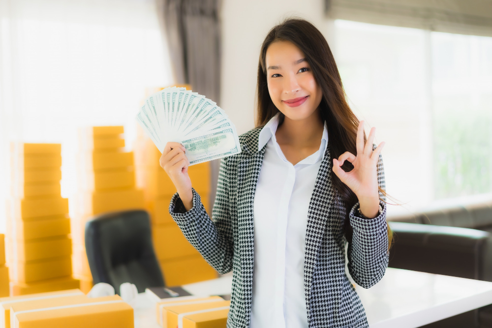 Ilustrasi orang yang bebas finansial di usia 30-an. (Freepik) - Image