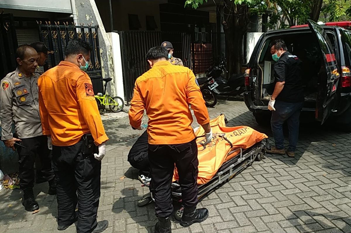 Pernikahan siri Lukmanul Hakim dan Nurul Aisyah terungkap setelah penemuan jenazah di Wonocolo. (Istimewa) - Image