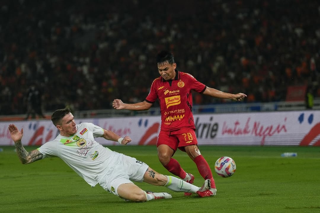 Tekel Slavko Damjanovic ke Witan Sulaiman (Instagram @irwandikaangga) - Image