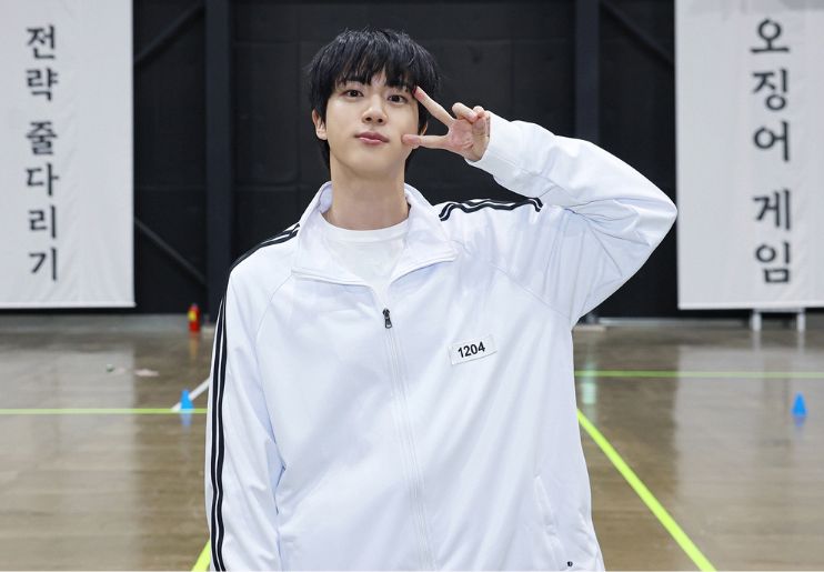 Jin BTS akan comeback bulan Mei 2025 - Image