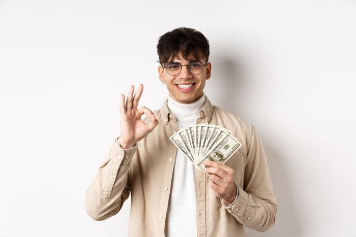 Ilustrasi lima zodiak yang bersiap menerima perubahan finansial yang besar. - Image