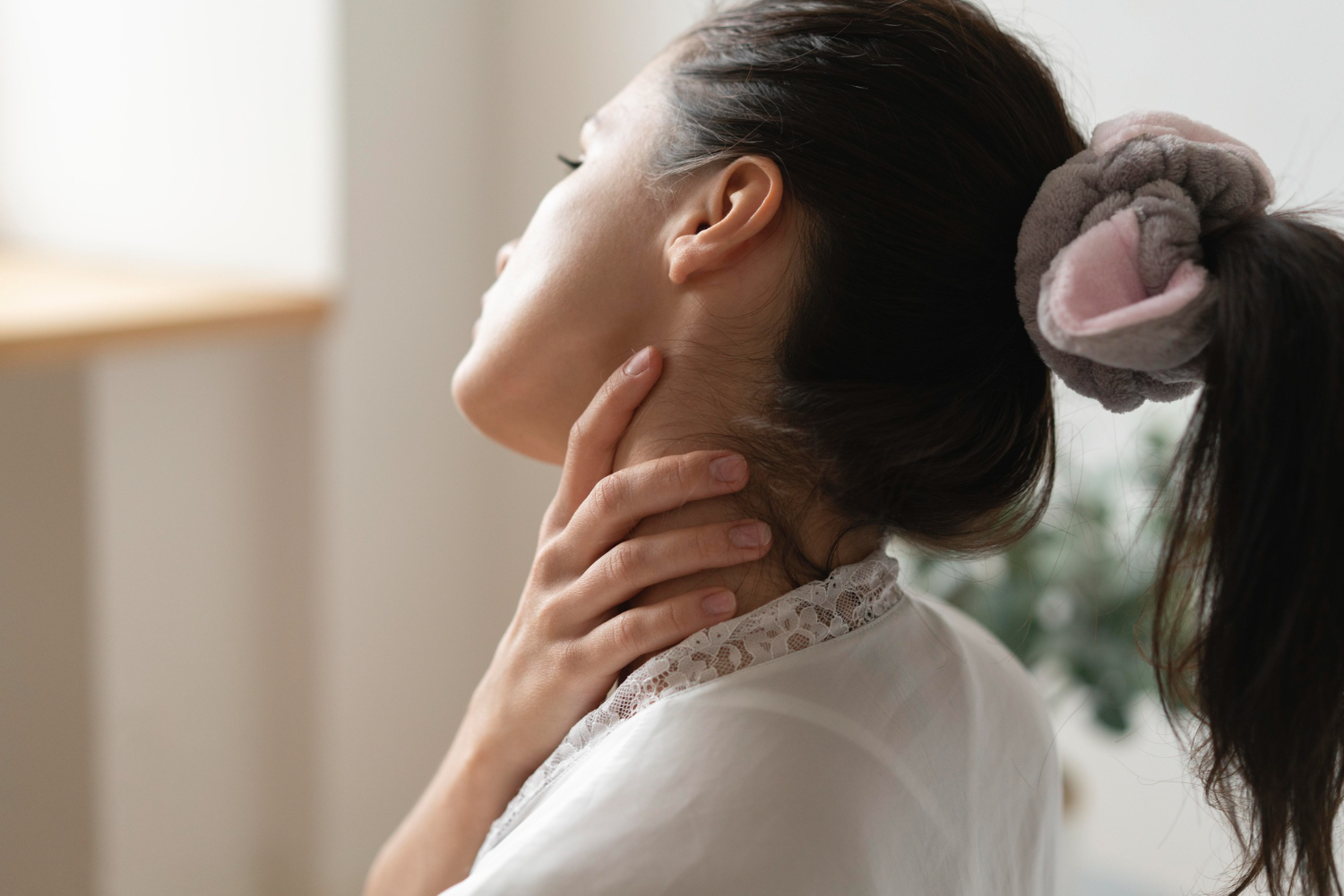 10 Kelebihan Pemilik Garis Leher Menurut Kepercayaan Spiritual - Image
