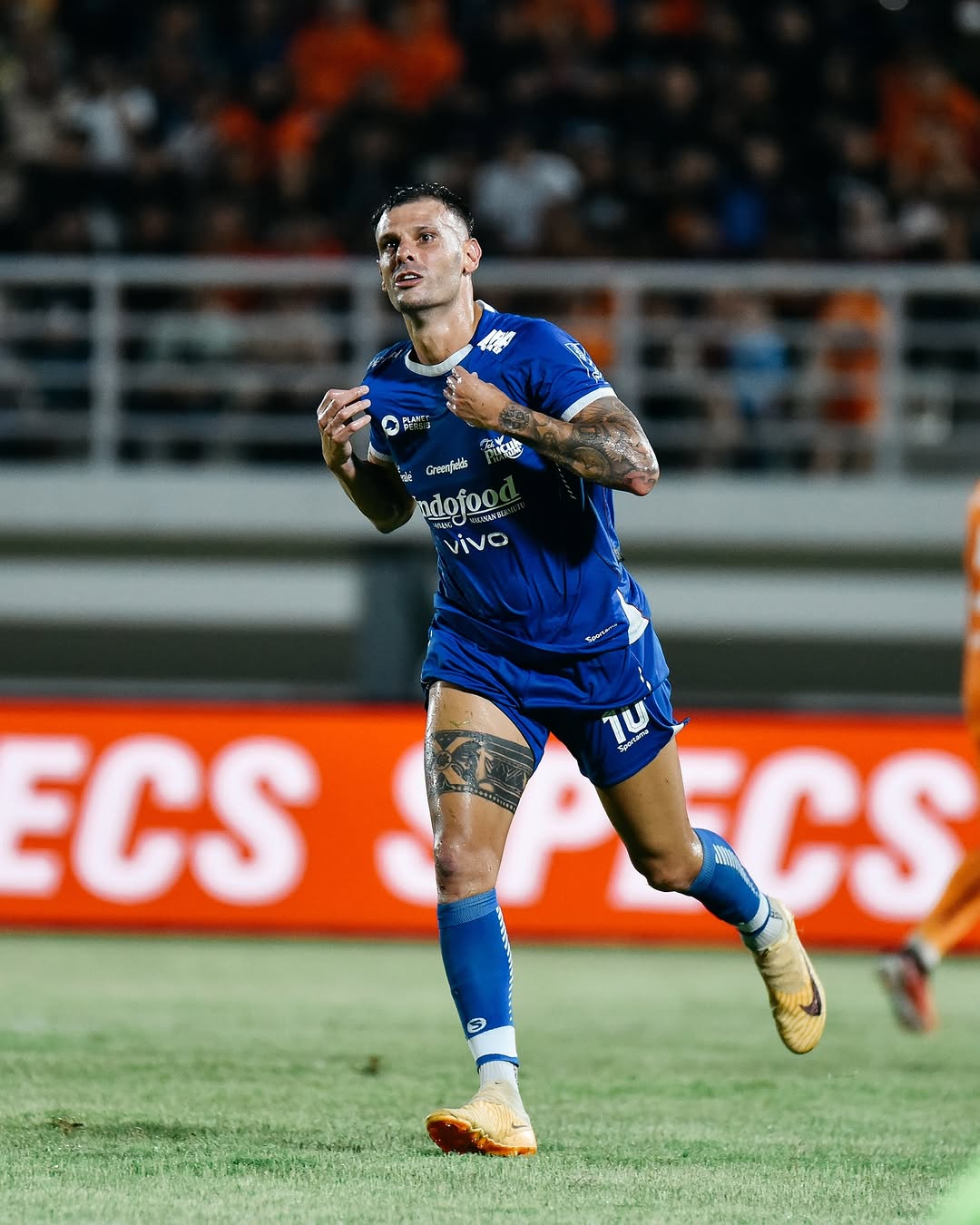 Persib Bandung akan menghadapi Bali United tanpa Tyronne Del Pino, pelatih Bojan Hodak optimis bisa meraih kemenangan. (Dok. Persib) - Image