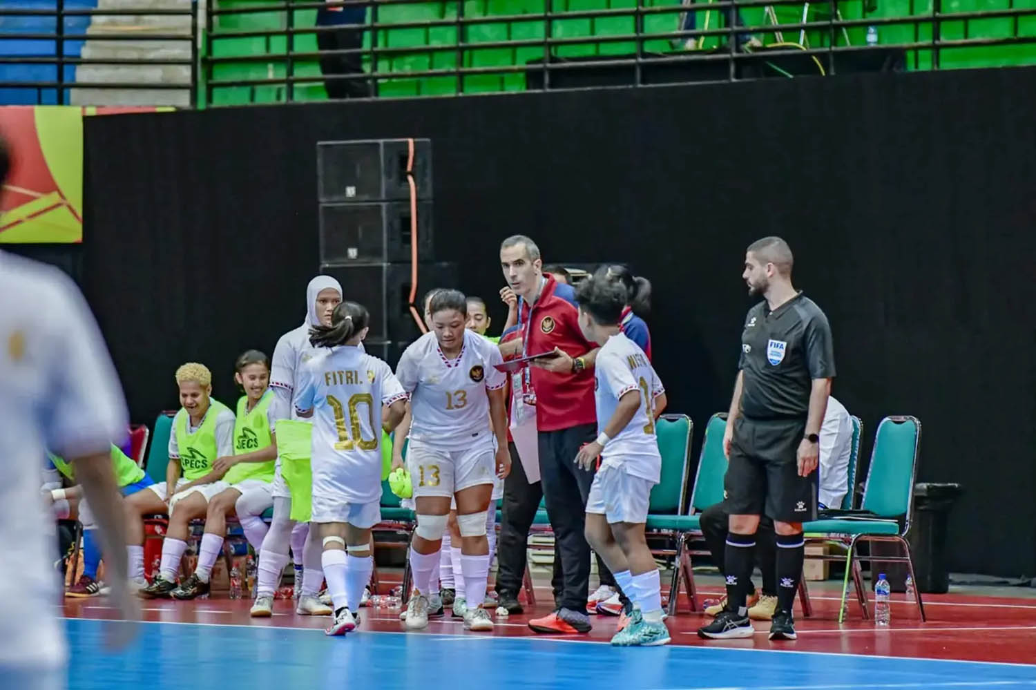 Pelatih Timnas Futsal Putri Indonesia, Luis Estrella ingin lolos ke Piala Dunia Futsal Wanita 2025. (Dok: AFC/FIFA) - Image