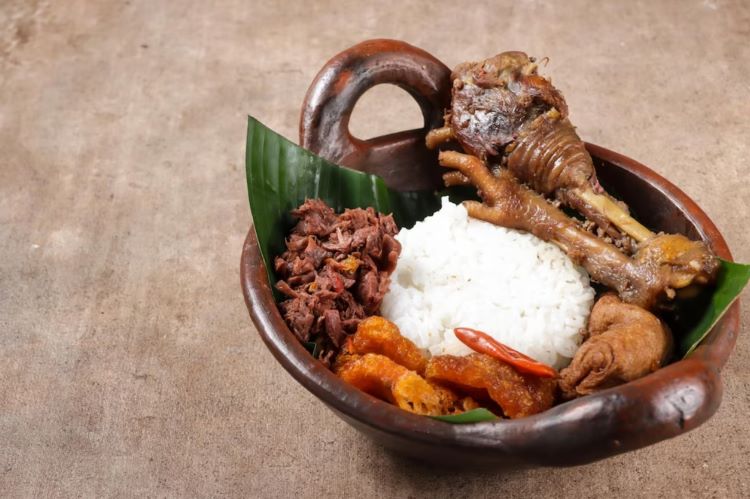 Ilustrasi- Gudeg paling enak di Surabaya (Sri Widyowati-Freepik) - Image