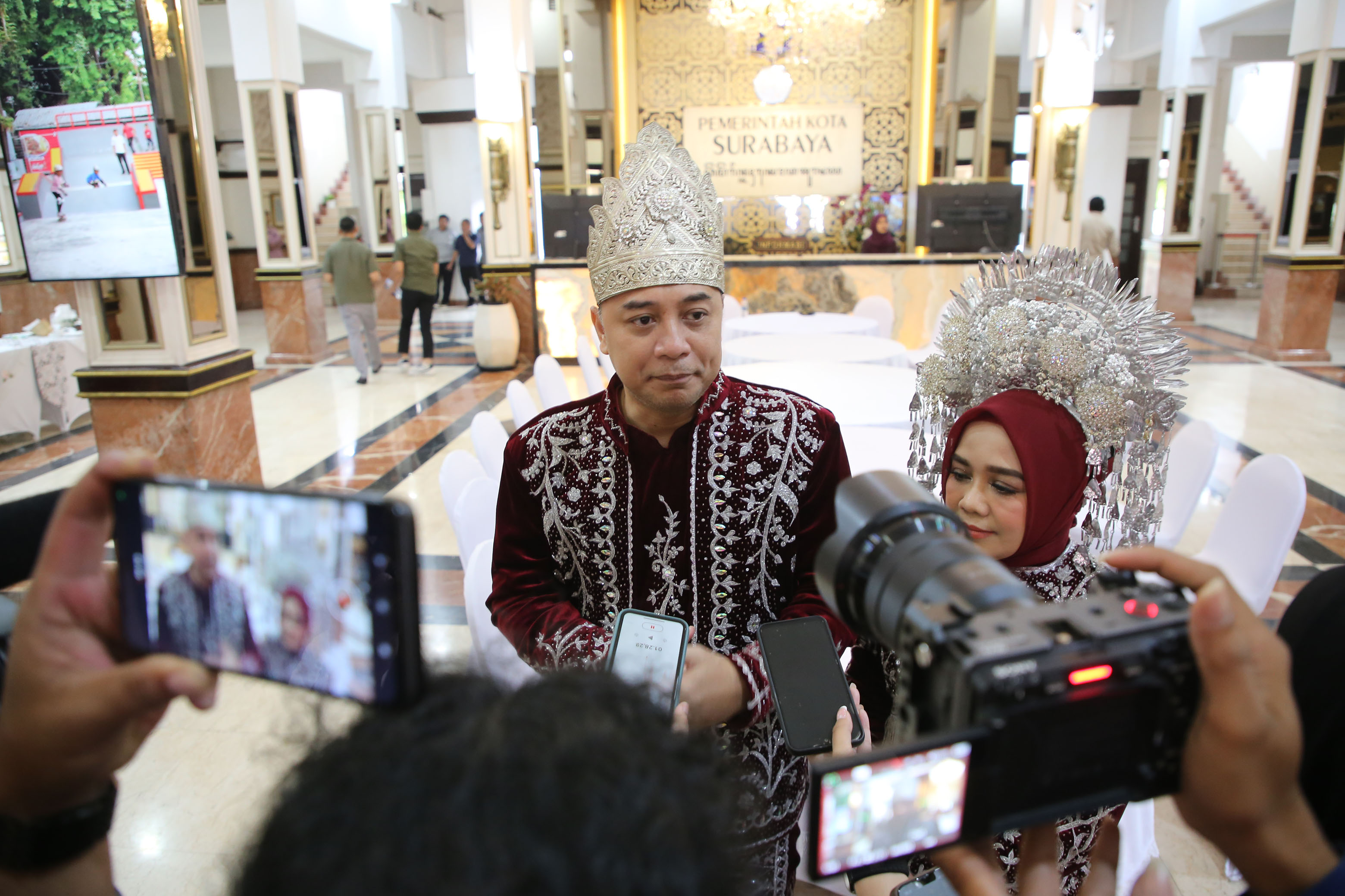 Wali Kota Surabaya sekaligus Ketua Dewan Pengurus APEKSI, Eri Cahyadi menyebut Presiden Prabowo Subianto dijadwalkan hadir dalam Munas APEKSI VII di Surabaya. (Humas Pemkot Surabaya) - Image