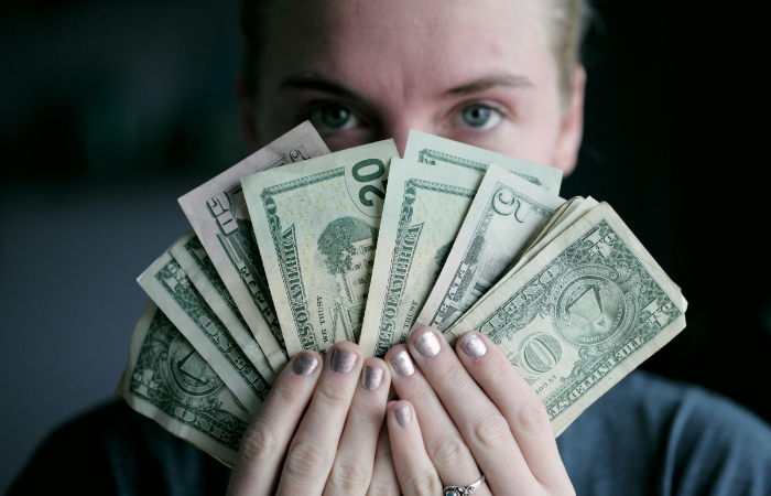 3 Weton yang Diprediksi Punya Banyak Rezeki - Image
