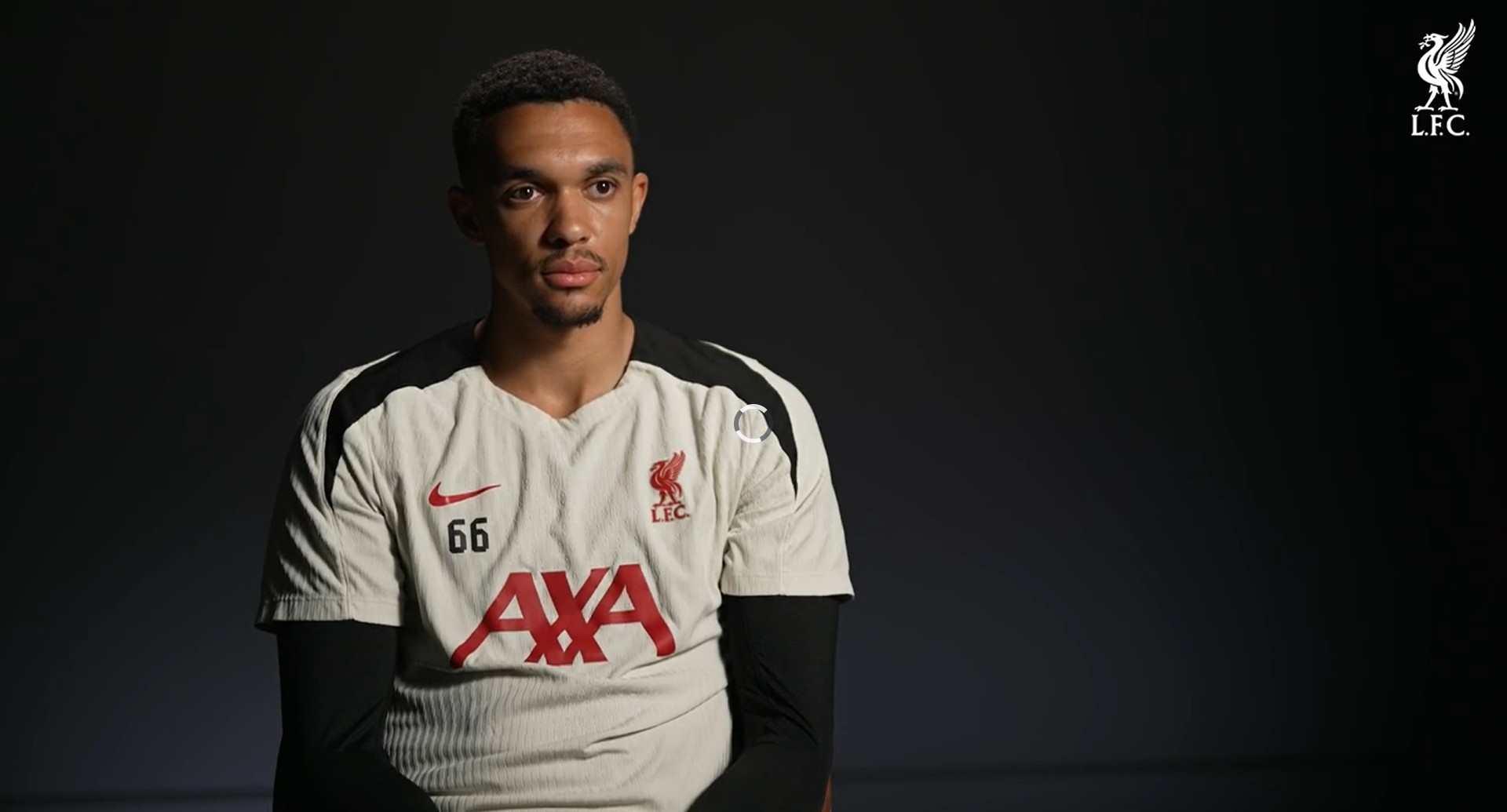 Kesedihan Trent Alexander-Arnold ketika menjelaskan kepergiannya dari Liverpool. (liverpoolfc.com) - Image