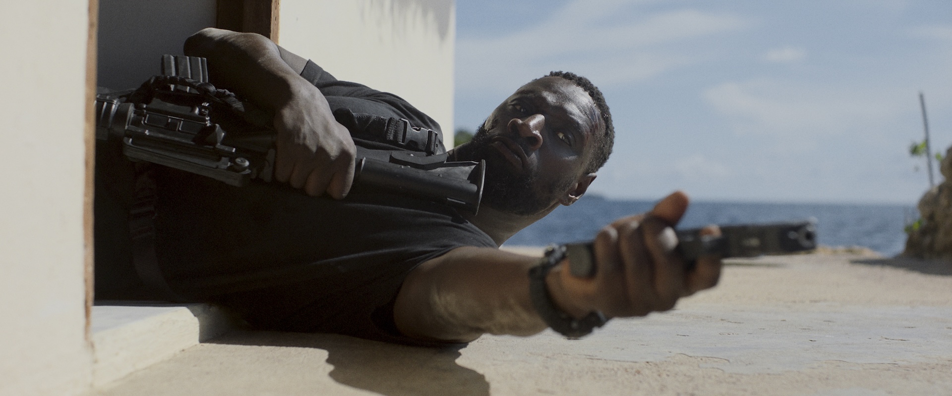 Omar Sy dalam film Shadow Force. (Lionsgate) - Image