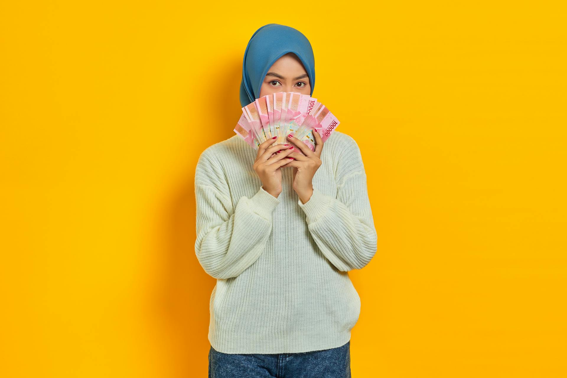 Ilustrasi uang membawa kebahagian. (Pexels) - Image