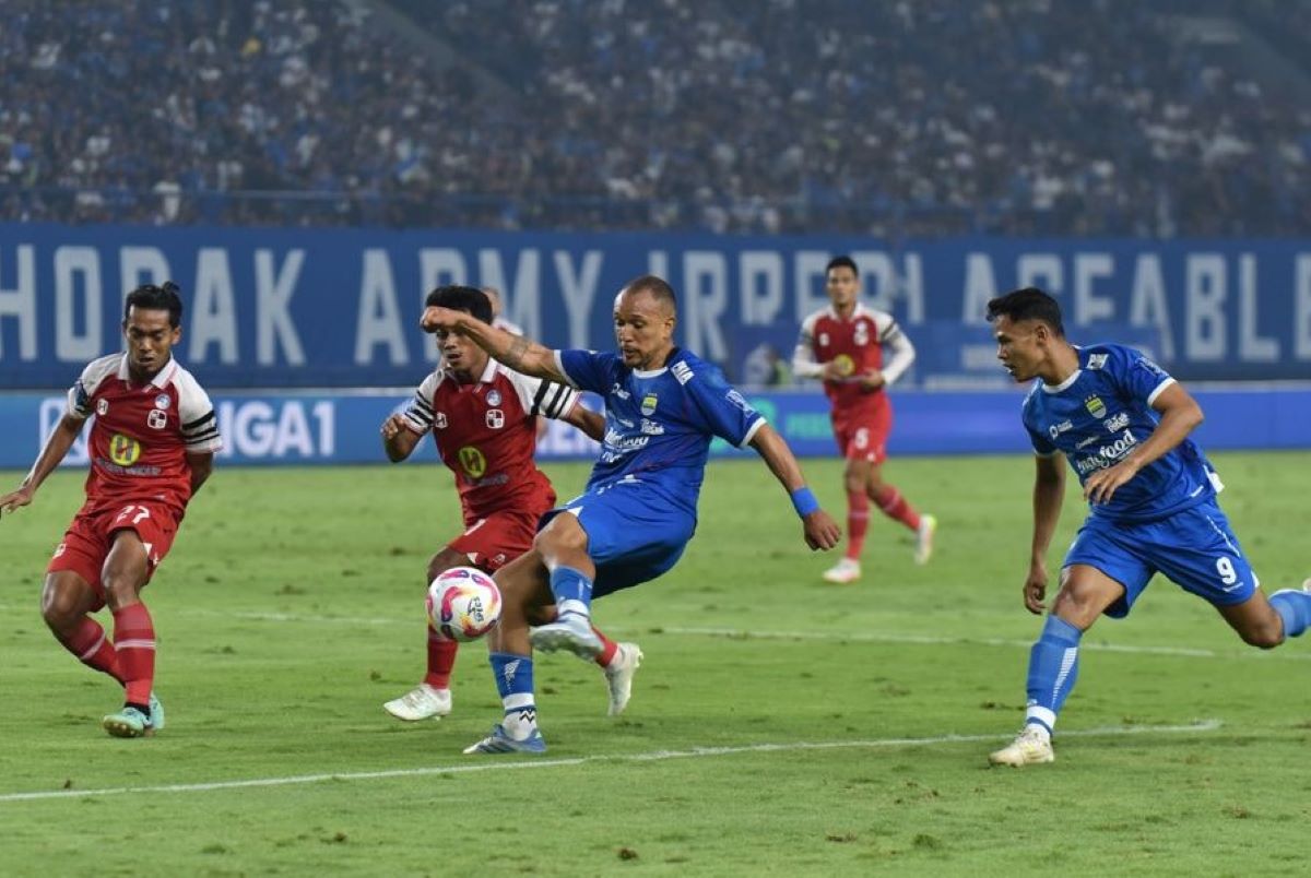 Persib Bandung saat melawan Barito Putera di BRI Liga 1 pekan ke-32. (dok. Persib) - Image