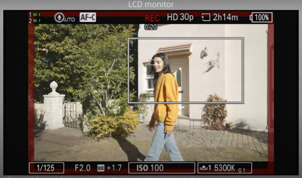 Ilustrasi penggunaan fitur AI Auto Framing (Photo From: YouTube Sony Camera Channel/ via screenshot) - Image