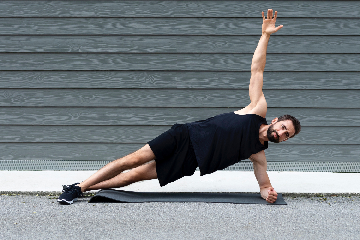 Ilustrasi latihan mengencangkan otot perut (Freepik) - Image