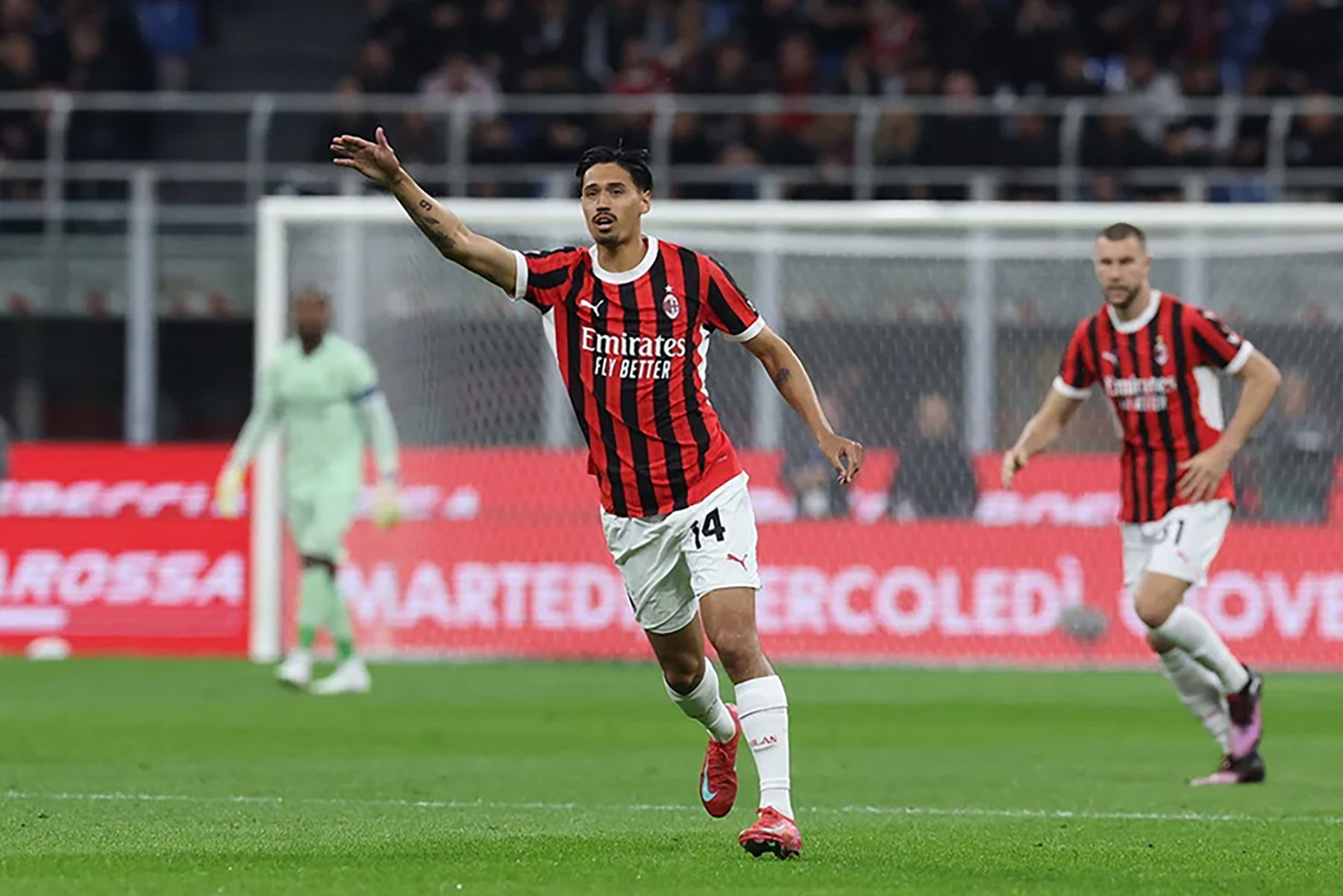Tijjani Reijnders beraksi untuk AC Milan ketika menghadapi Bologna di Serie A (Dok. acmilan.com) - Image