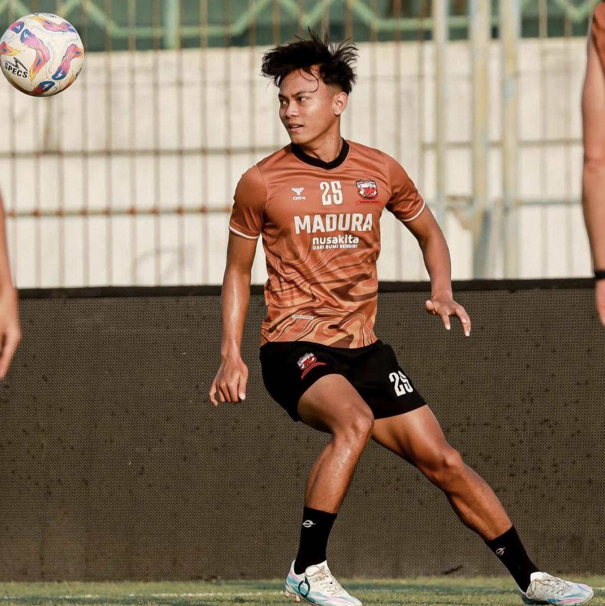 M Riski Riski Winger Madura United M. Riski Afrisal Akui Jadi Pemain Profesional ...