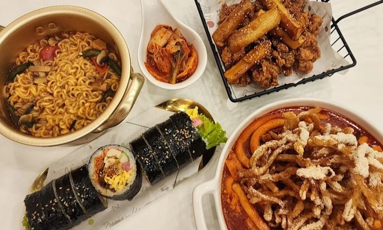 3 Rekomendasi Tempat Makan Korea Populer di Surabaya yang Wajib Kamu Coba! - Image