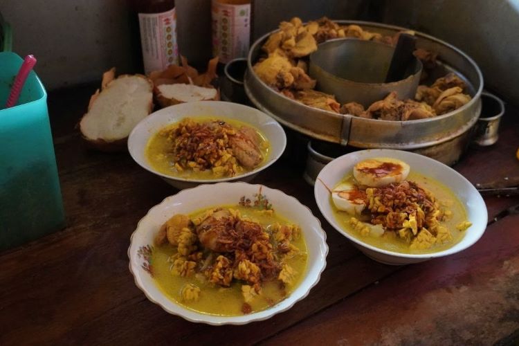 Orem-orem, kuliner khas Malang yang nikmat (Budiono Sukses-Youtube) - Image