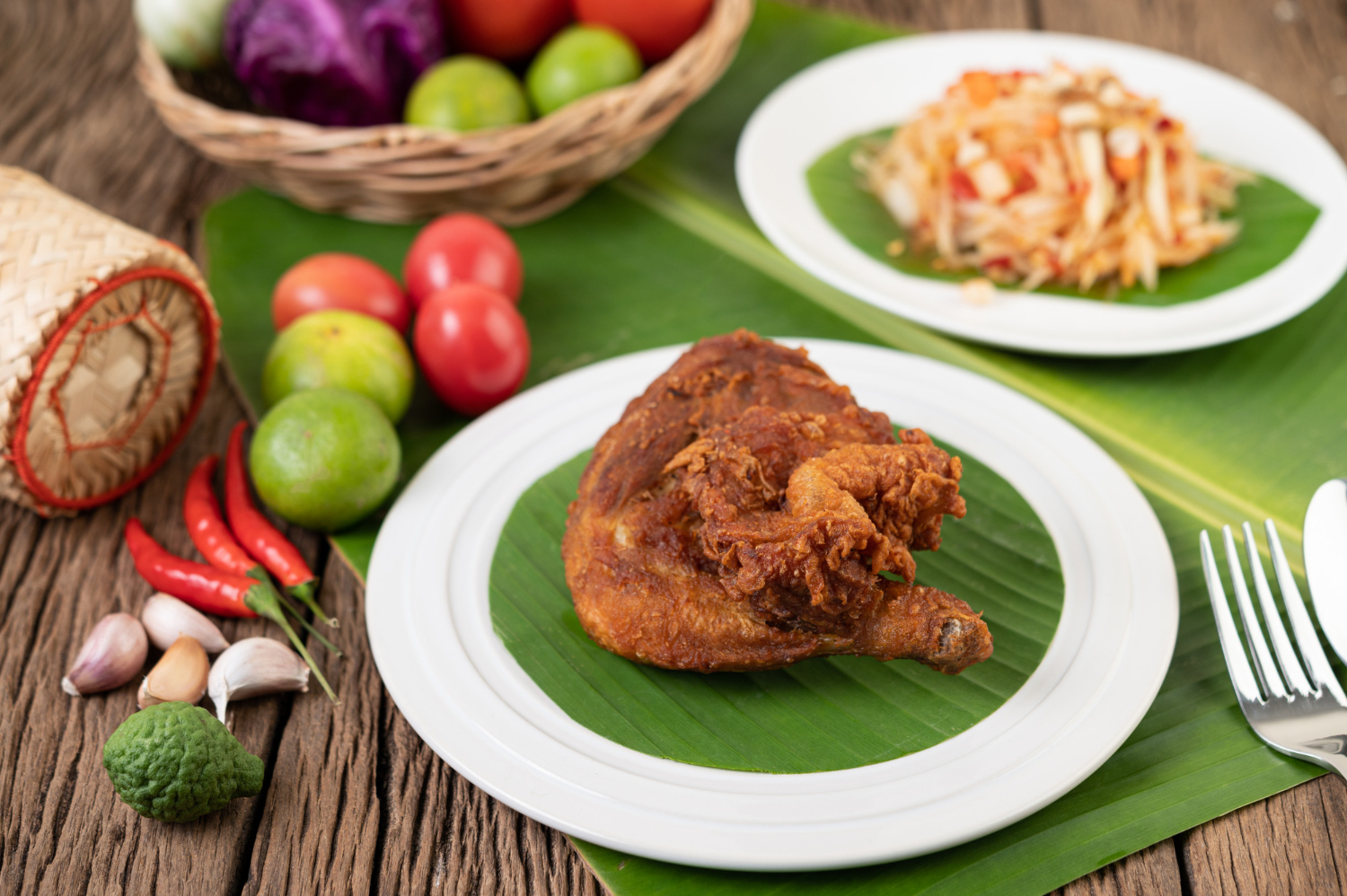 Rekomendasi Kuliner Nusantara yang Unik Rasa Otentik di Surabaya Barat, Ada Sate Kelapa dan Nasi Tempong Khas Banyuwangi (gcomp/Freepik) - Image