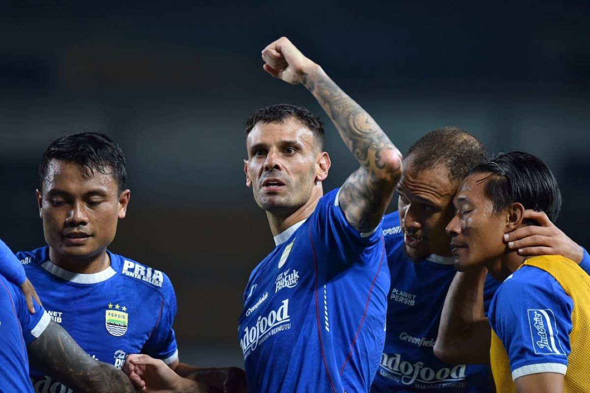 Penyerang Persib Bandung Tyronne del Pino salah satu kandidat pemain terbaik. (Instagram/tyronne11) - Image