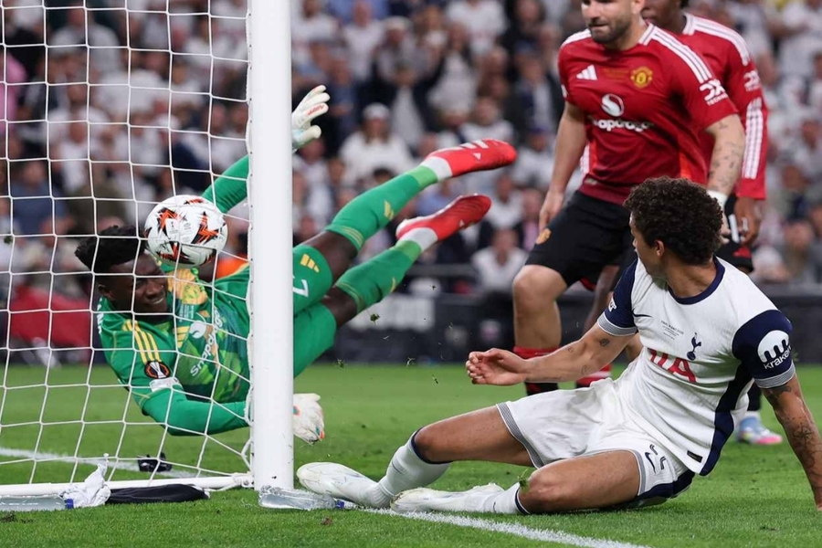Brennan Johnson mencetak gol penentu kemenangan Spurs di final Liga Europa kontra Manchester United. (Dok. manutd.com) - Image