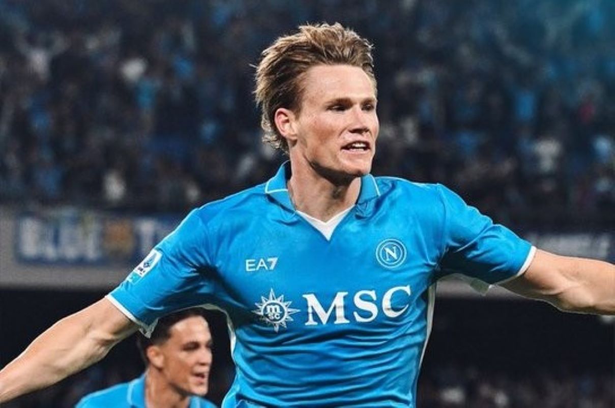 Pemain Napoli Scott McTominay merayakan golnya. (Dok. Napoli) - Image