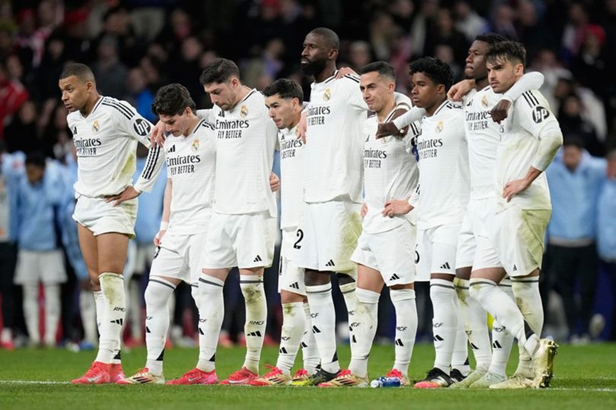 Skuad Real Madrid tertunduk lesu. Sumber foto: (Dok. Real Madrid) - Image