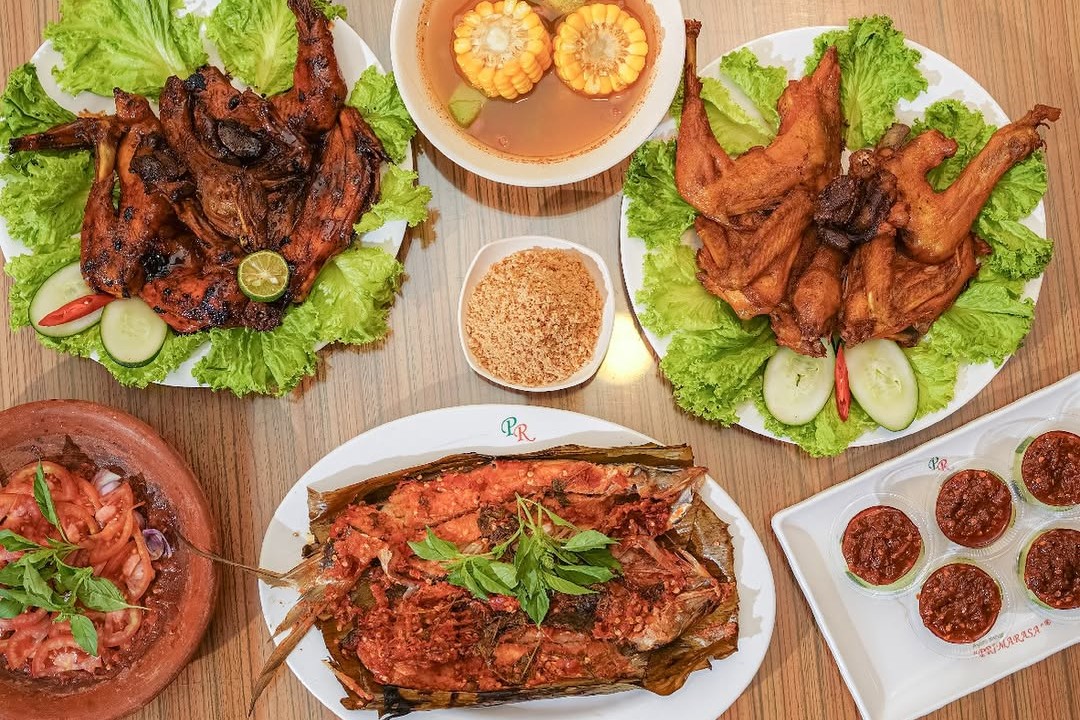 Banyak tempat makan di Jakarta yang menawarkan ayam bakar Surabaya, salah satunya Primarasa Resto. (Instagram/@primarasaresto) - Image