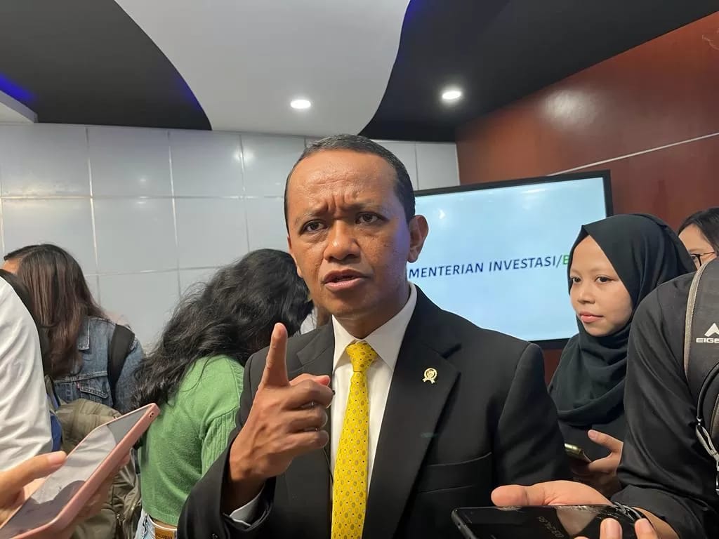 Menteri Energi dan Sumber Daya Mineral (ESDM) Bahlil Lahadalia mengaku belum tahu soal rencana pemberian diskon tarif listrik sebesar 50 persen untuk masyarakat pada periode Juni-Juli 2025. (Istimewa) - Image