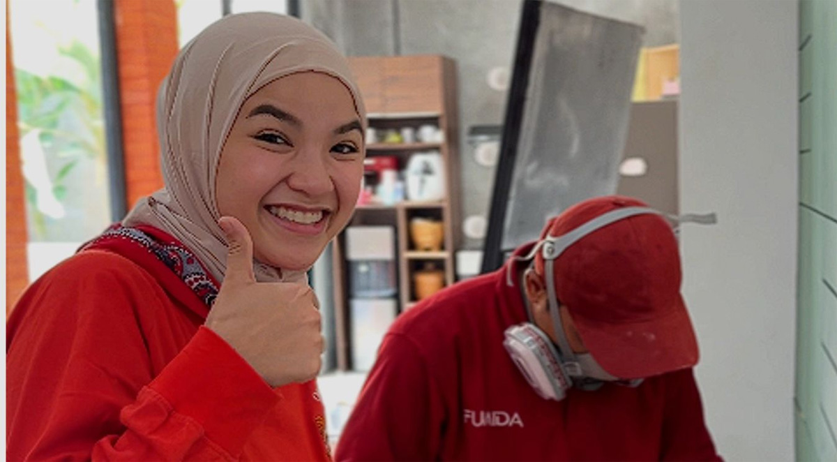 Artis Marsha Natika menggunakan jasa anti rayap dari Fumida, layanan pest control profesional yang sudah dikenal luas dan dipercaya berbagai kalangan, mulai dari rumah tinggal hingga gedung komersial. - Image