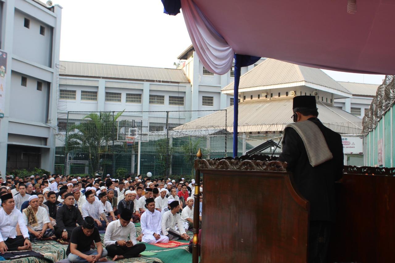 Suasana Idul Adha di Rumah Tahanan (Rutan) Kelas I Jakarta Pusat atau Rutan Salemba, berlangsung khidmat, Jumat (6/6). (Istimewa) - Image