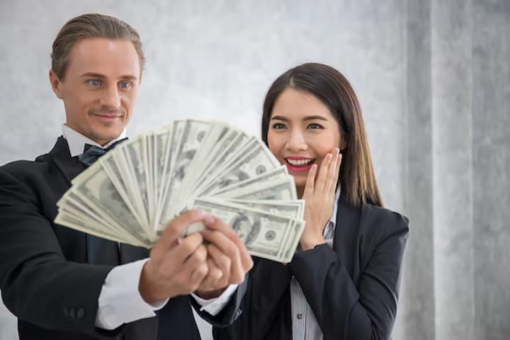 seseorang yang menjadi orang kaya baru./Freepik. - Image