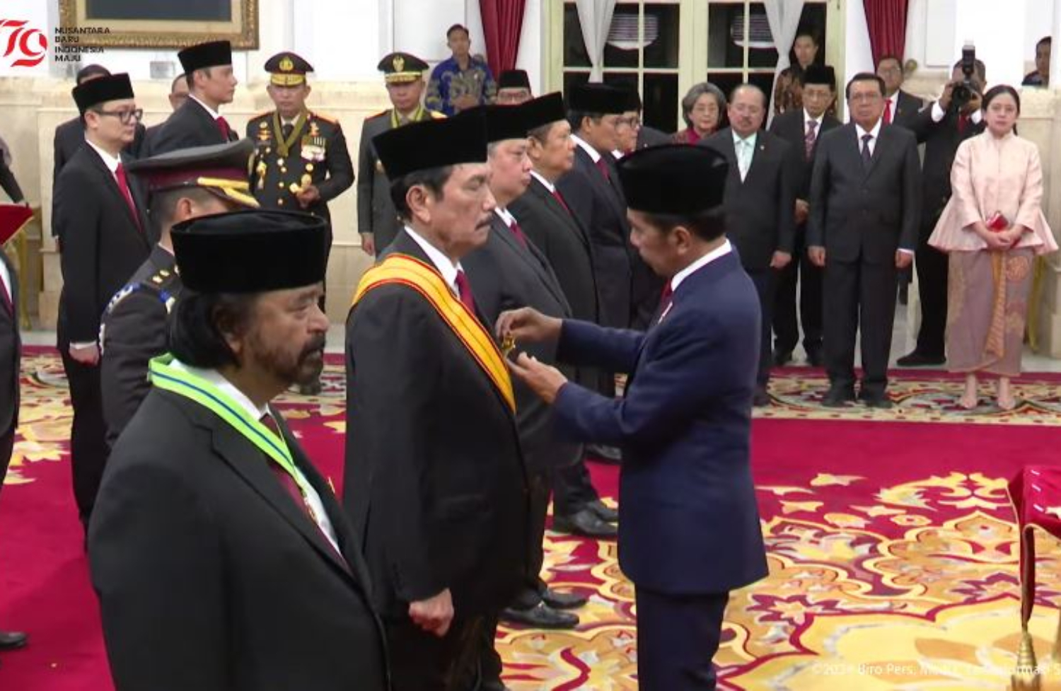 Prabowo Keluarkan Keppres Terbaru, Penentuan Gelar Pahlawan Nasional Kini di Tangan Menag Nasaruddin Umar Sampai Menteri Kebudayaan Fadli Zon - Image