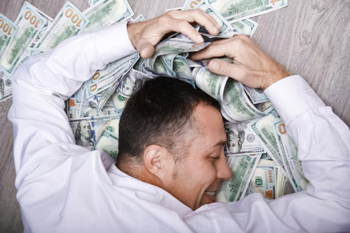seseorang yang diterpa gelontoran rezeki./Freepik. - Image