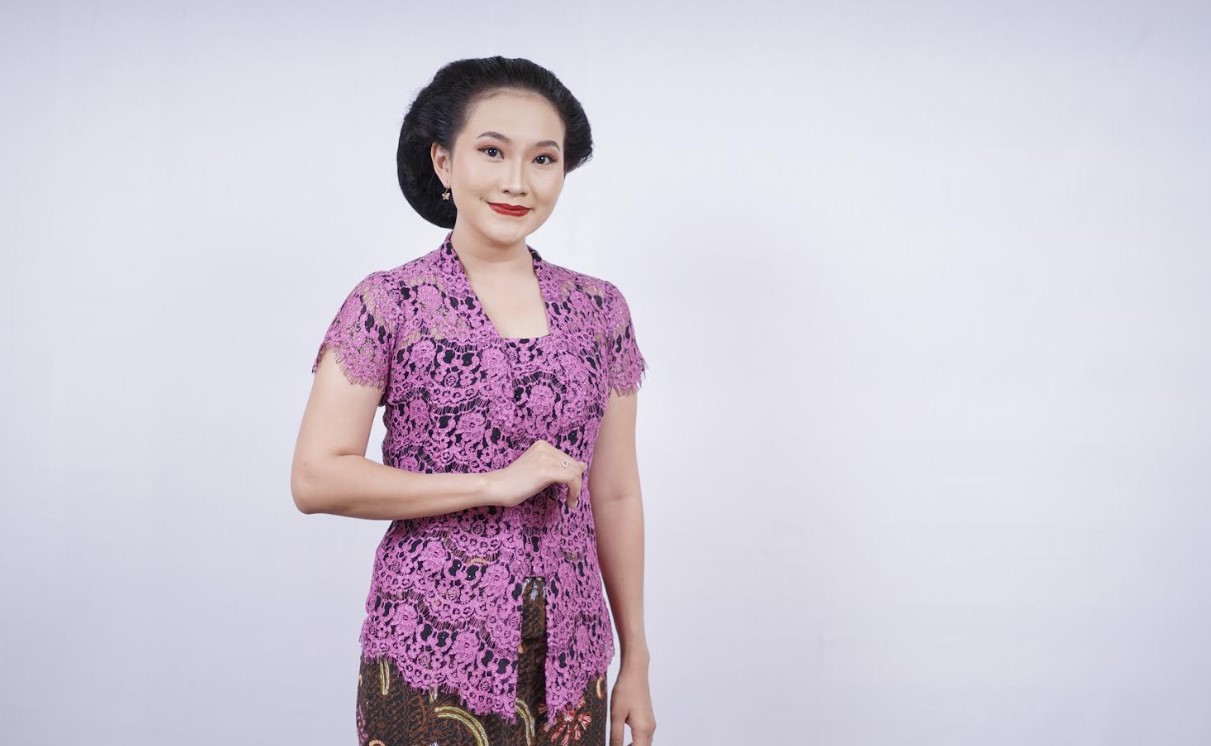 Menurut Primbon Jawa, Wanita dengan Weton-Weton Ini Diyakini Punya Aura yang Bisa Memikat Pria (Bagus Satriya Achmad Zakaria/Vecteezy) - Image