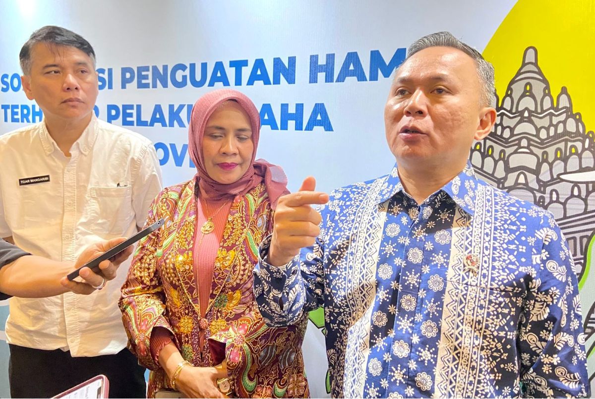 Wakil Menteri Hak Asasi Manusia Mugiyanto. (Juliana Christy/JawaPos.com) - Image