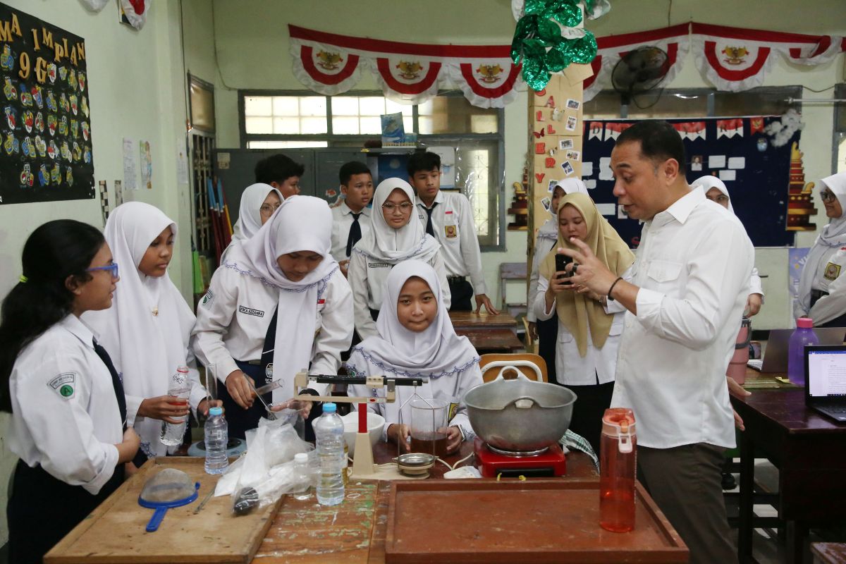 Wali Kota Eri Cahyadi. (Humas Pemkot Surabaya) - Image
