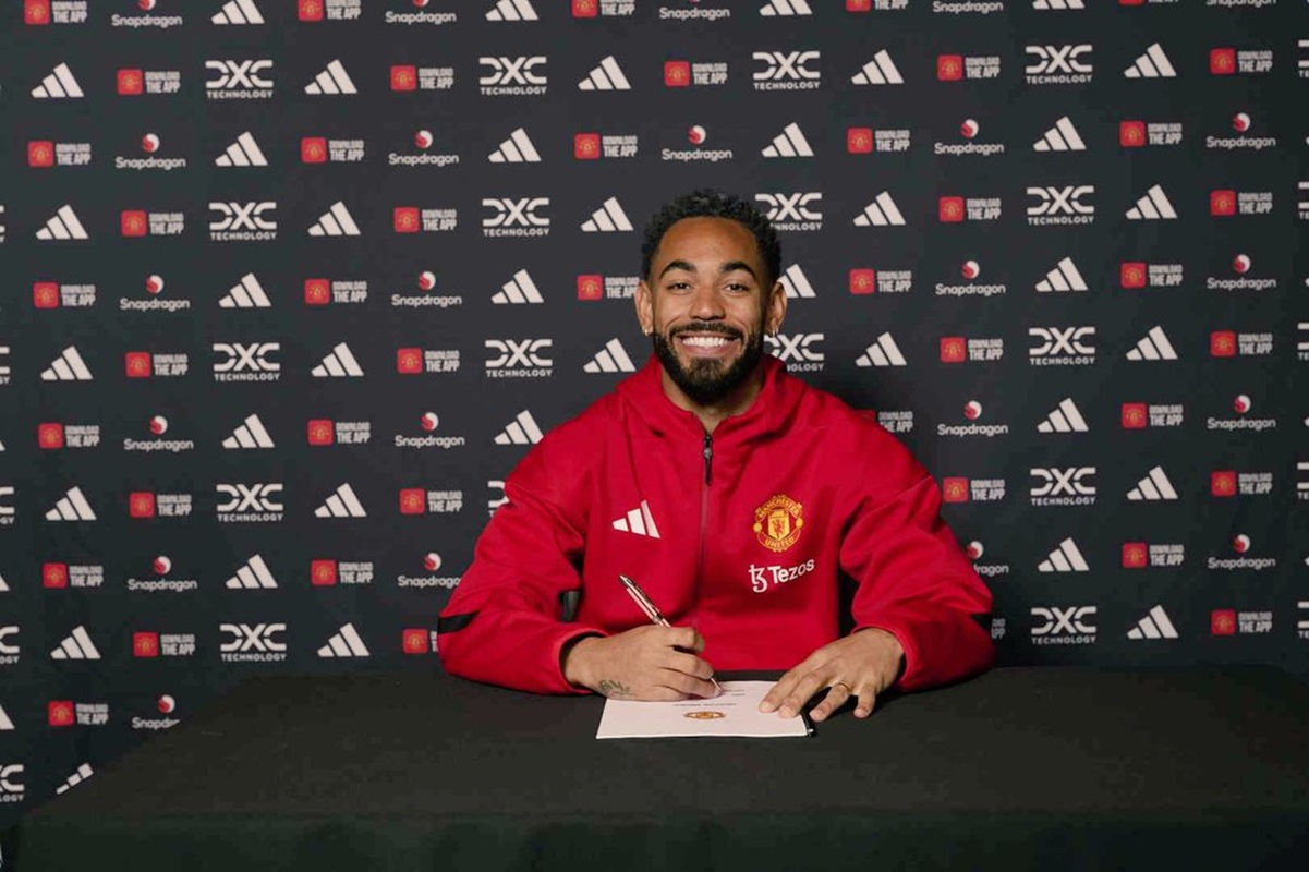 Matheus Cunha resmi menjadi milik Manchester United. (Dok. MUTV) - Image
