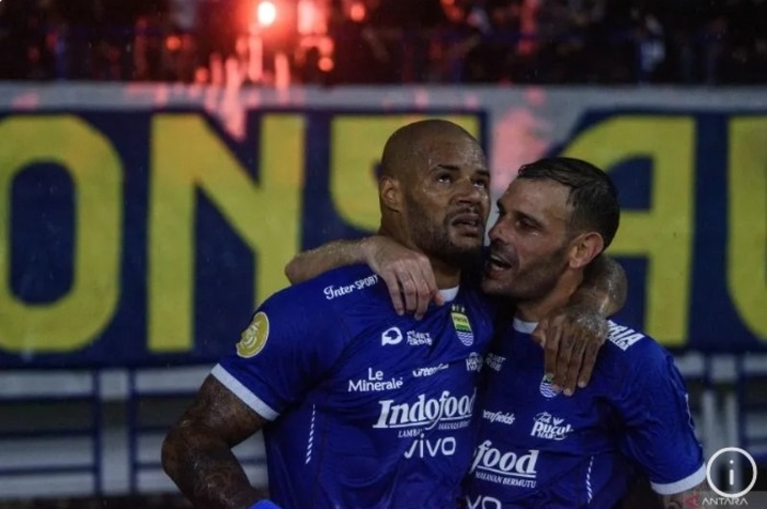 David da Silva dan Tyronne Del Pino, duo andalan Persib Bandung yang resmi dilepas musim depan. (Antara/Novrian Arbi). - Image