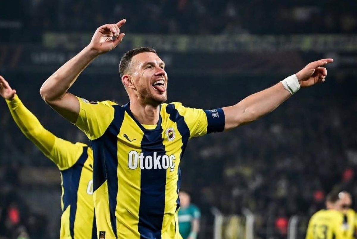 Bekuk Irlandia Utara 2-0, Italia Berebut Tiket Piala Dunia Kontra Bosnia-Herzegovina - Image
