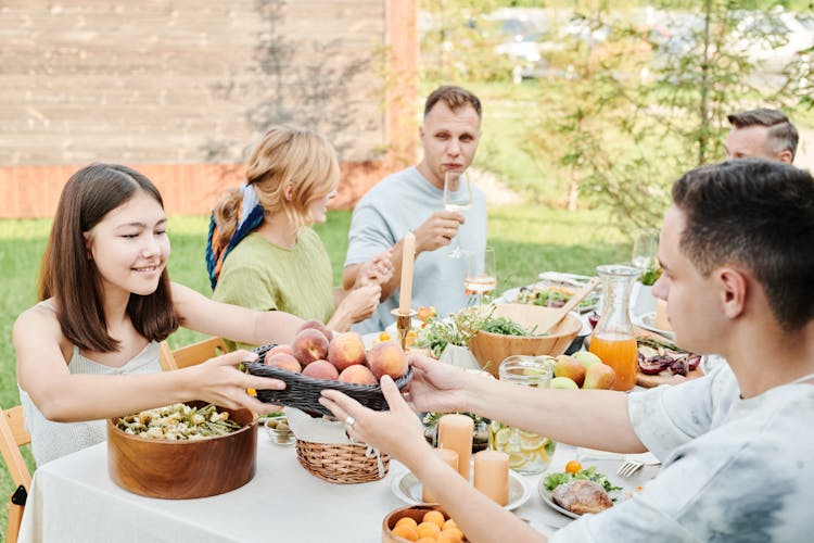 Ilustrasi sarapan. (Photo by Julia M Cameron/Pexels) - Image