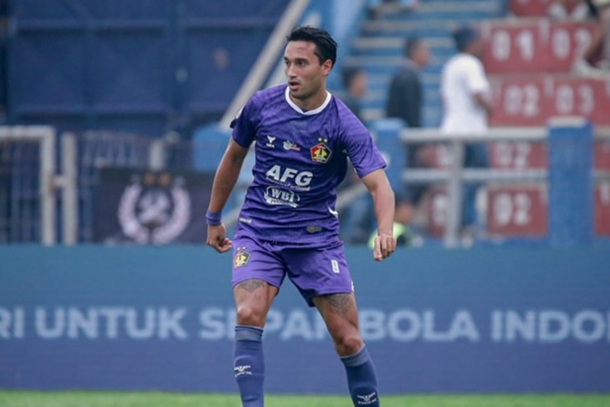 Ezra Walian pastikan bertahan di Persik Kediri. (Dok. Ezra Walian) - Image