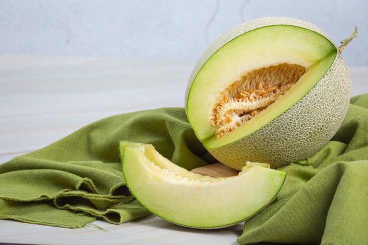 ilustrasi 9 Manfaat Hebat Buah Melon: Segar, Manis, dan Menyehatkan Tubuh dari Kepala hingga Kaki / freepik - Image