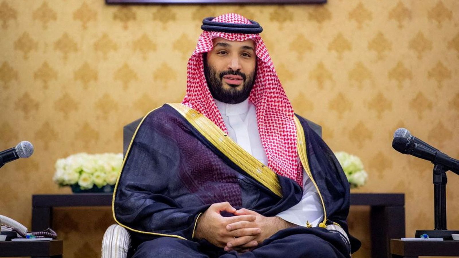 Putra Mahkota Arab Saudi Mohammed bin Salman (MBS) melakukan serangkaian panggilan telepon dengan sejumlah pemimpin regional dan global pada Minggu (22/6). (Sky News) - Image