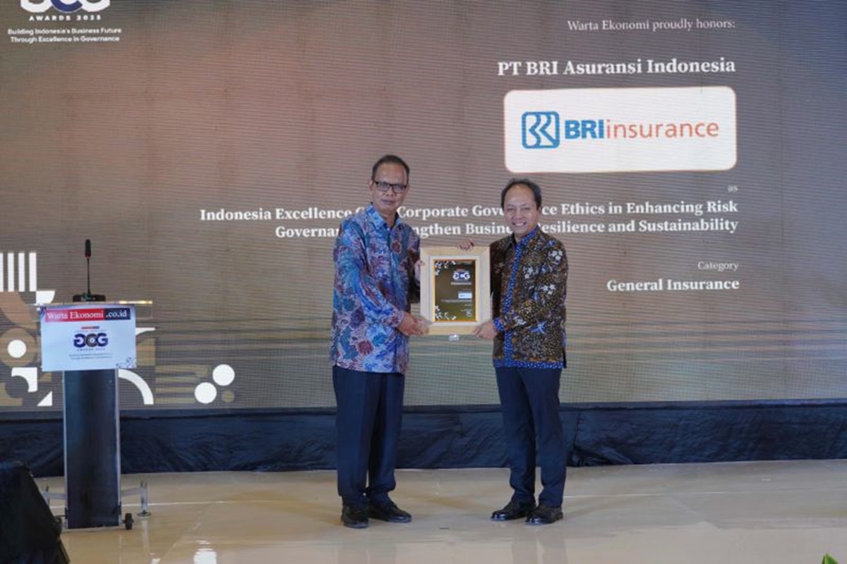 PT BRI Asuransi Indonesia (BRINS) atau BRI Insurance meraih dua penghargaan nasional di sektor keuangan dan asuransi. (BRINS/ANTARA) - Image