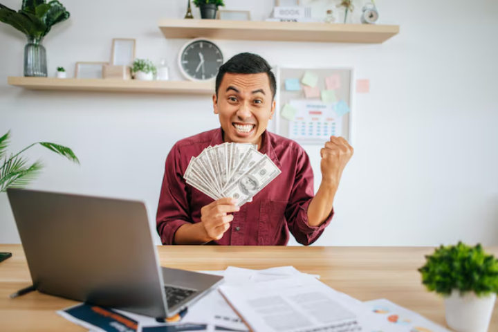 seseorang yang capai hidup yang diimpikan./Freepik. - Image