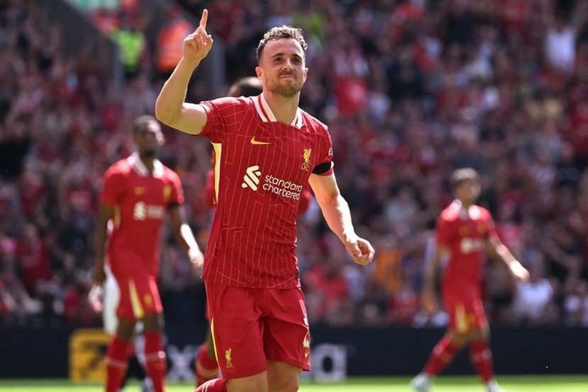 Pemain Liverpool Diogo Jota meninggal dunia dalam kecelakaan mobil di Spanyol. (Instagram DiogoJ_18) - Image