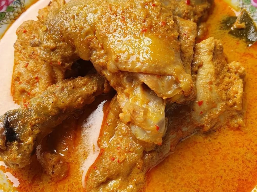 Gulai Ayam Padang (Instagram @kumpulanresepmasak/@juliyanti7788) - Image