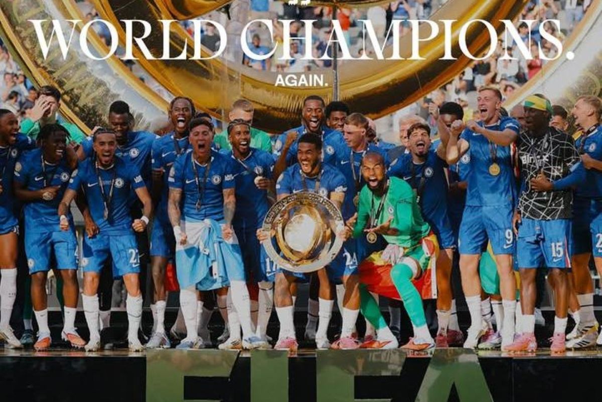 Chelsea angkat trofi usai hancurkan PSG 3-0 di final FIFA Club World Cup 2025. (@chelsea) - Image