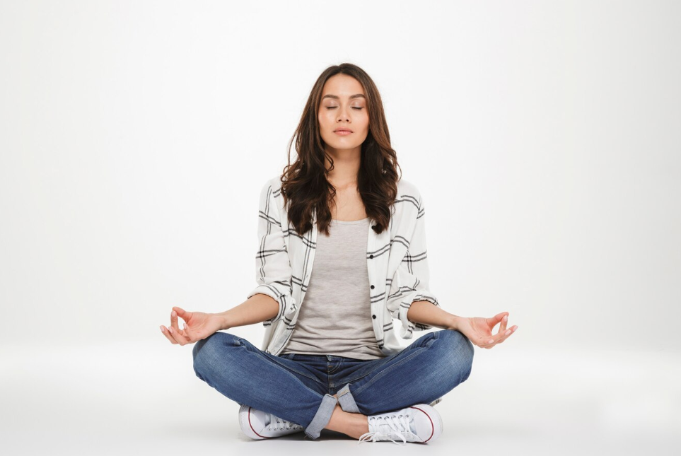 Meditasi jadi salah satu cara ampuh untuk manifestasikan impian dan menarik energi positif dalam hidup. - Image